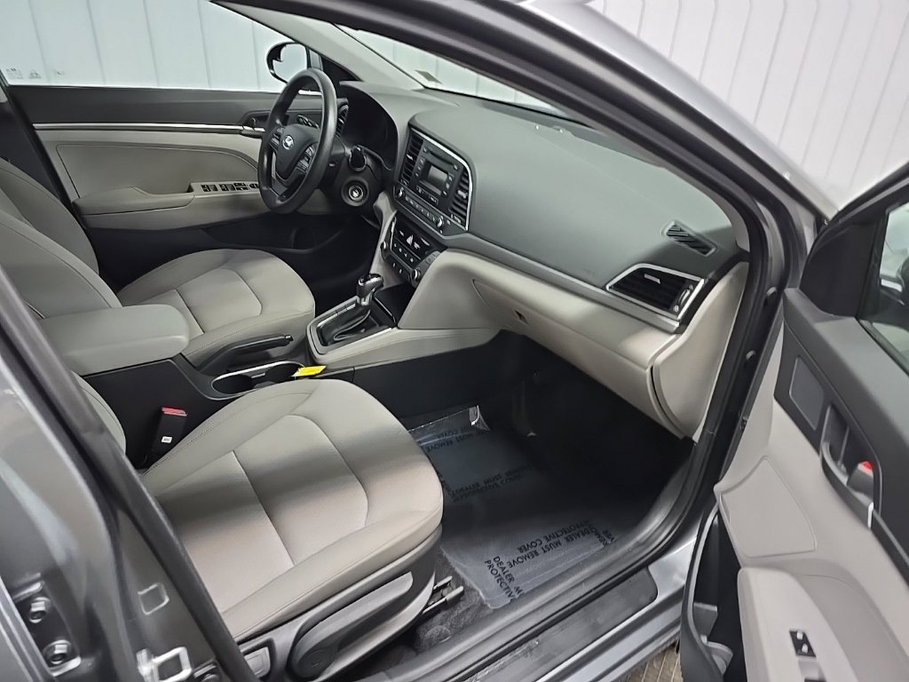 Used 2018 Hyundai Elantra SE FWD image 15