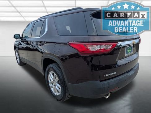 Used 2021 Chevrolet Traverse LT FWD image 2