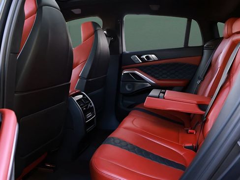 Used 2021 BMW X6 M w/ Competition Package AWD/4WD image 28