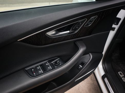 Used 2022 Audi Q8 Premium Plus image 13