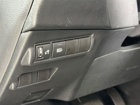 Certified 2024 Toyota Corolla Cross LE FWD image 15
