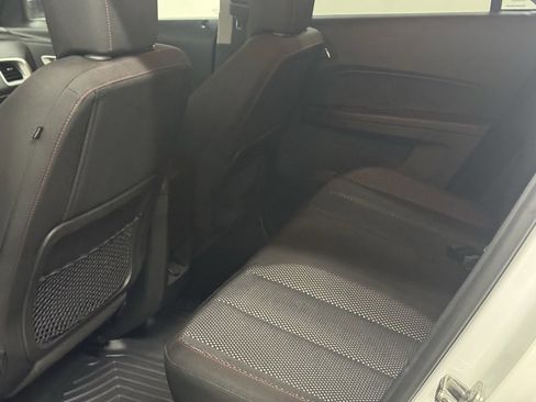 Used 2017 Chevrolet Equinox LT w/ Convenience Package image 16