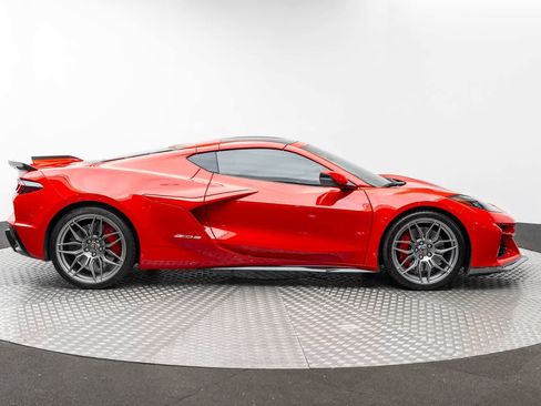 Used 2024 Chevrolet Corvette Z06 RWD image 56