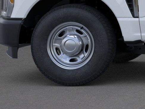 New 2026 Ford F250 XL image 19