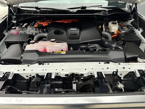 Used 2024 Toyota Tundra Limited image 22