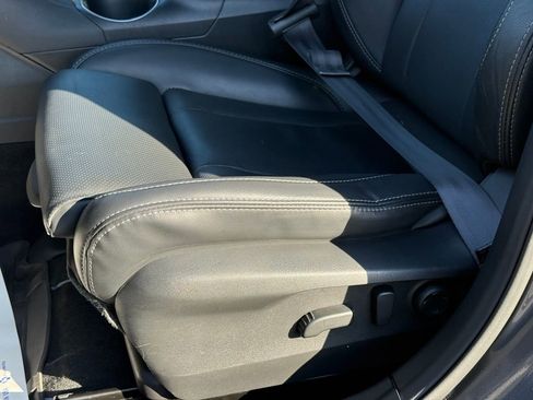 Used 2023 Subaru Outback Limited XT image 32