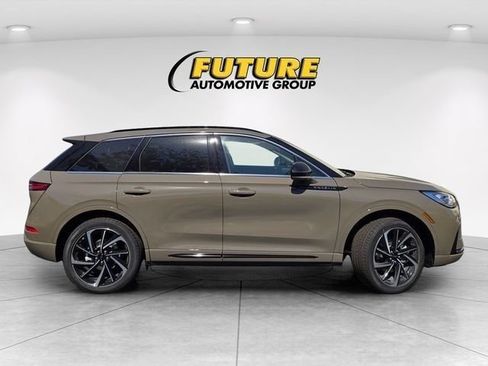 New 2025 Lincoln Corsair Grand Touring w/ Equipment Group 302A AWD/4WD image 17