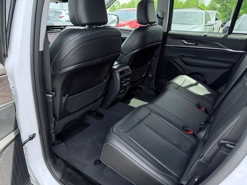 Certified 2023 Jeep Grand Cherokee Limited w/ Luxury Tech Group II AWD/4WD image 21