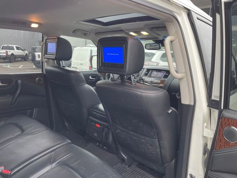 Used 2017 Nissan Armada Platinum image 11