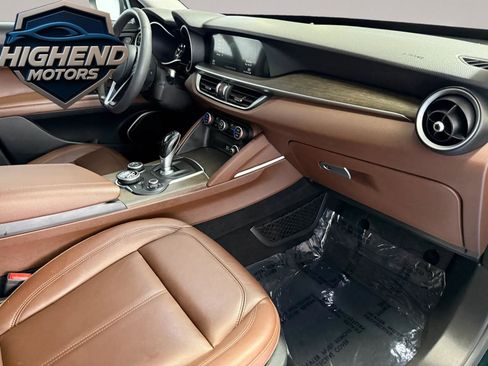 Used 2018 Alfa Romeo Stelvio Ti image 25