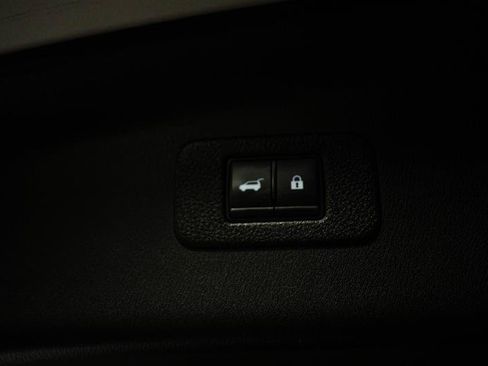 Used 2024 Nissan Armada SL AWD/4WD image 8