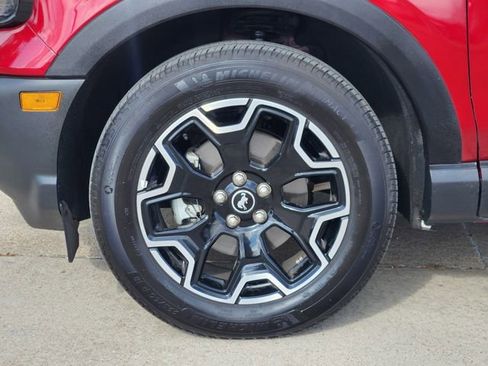 Used 2025 Ford Bronco Sport Outer Banks w/ Outer Banks Tech Package+ AWD/4WD image 8
