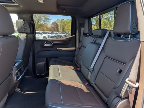 New 2026 GMC Sierra 1500 Denali w/ Denali Reserve Package AWD/4WD image 40