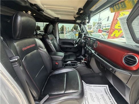 Used 2020 Jeep Wrangler Unlimited Rubicon AWD/4WD image 35