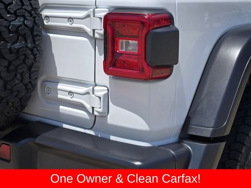 Used 2024 Jeep Wrangler Unlimited Rubicon 4xe AWD/4WD image 15