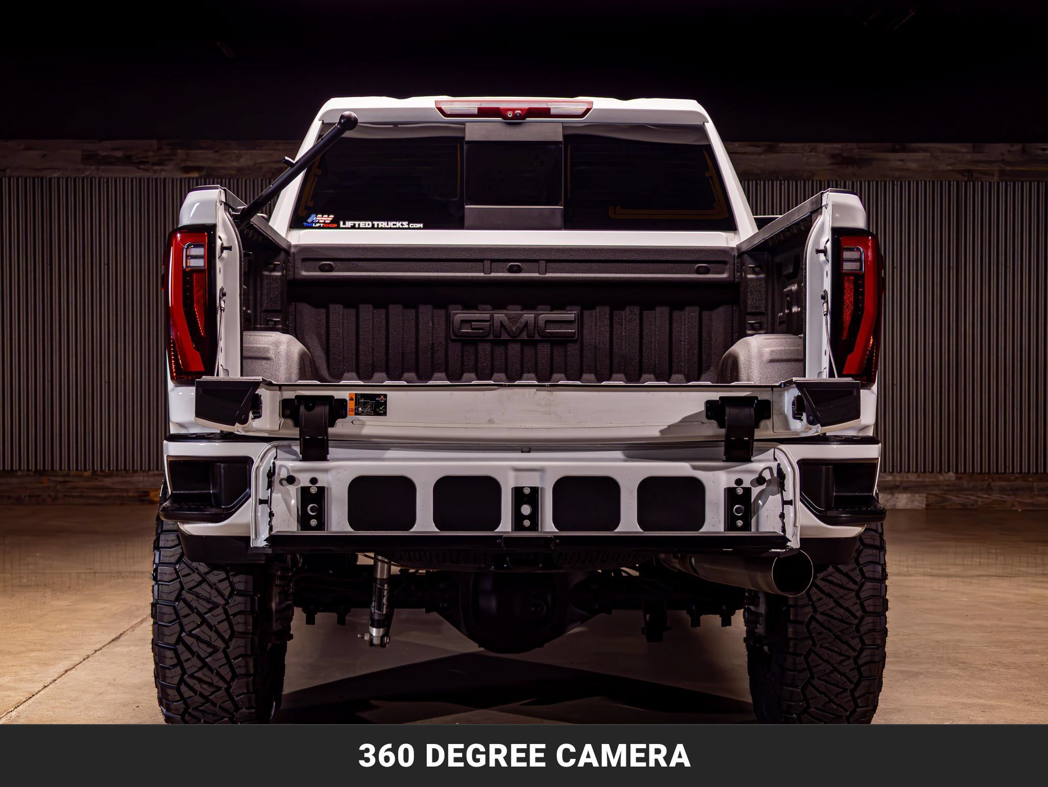 Used 2025 GMC Sierra 2500 Denali w/ Denali Reserve Package AWD/4WD image 9