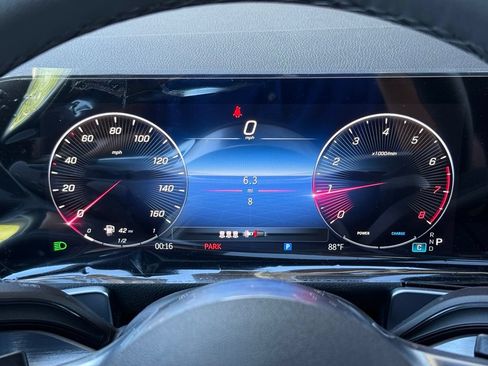 New 2026 Mercedes-Benz GLB 250 image 12