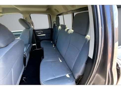Used 2016 RAM 1500 Classic SLT AWD/4WD image 34
