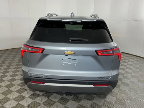 Used 2025 Chevrolet Equinox LT w/ Convenience Package II image 7