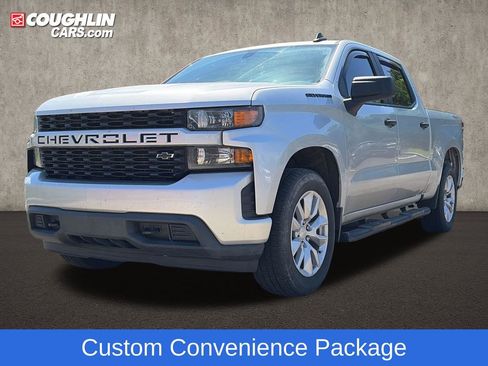 Used 2022 Chevrolet Silverado 1500 Custom w/ LPO, Dark Essentials Package AWD/4WD image 4