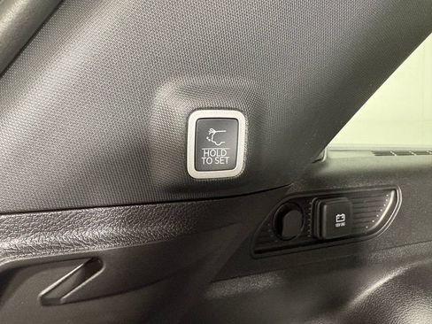 Used 2026 Jeep Grand Cherokee Limited AWD/4WD image 33