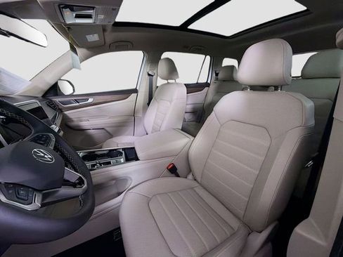 New 2026 Volkswagen Atlas SEL image 11