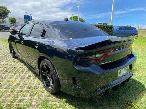 Used 2022 Dodge Charger R/T RWD image 5