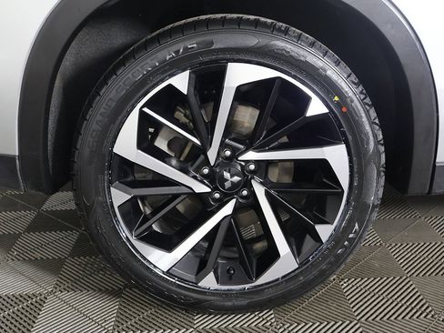 Used 2024 Mitsubishi Outlander SE image 19