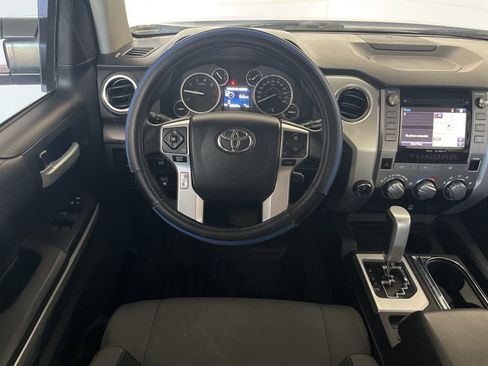 Used 2015 Toyota Tundra SR5 w/ SR5 Upgrade Package image 32