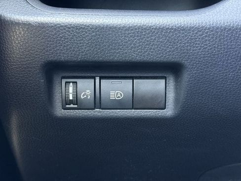 Used 2024 Toyota RAV4 XLE FWD image 22