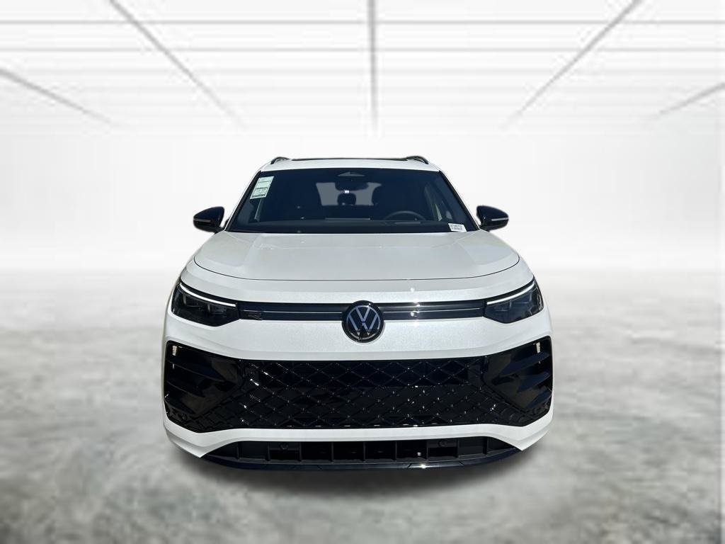 New 2026 Volkswagen Tiguan SE R-Line FWD image 8