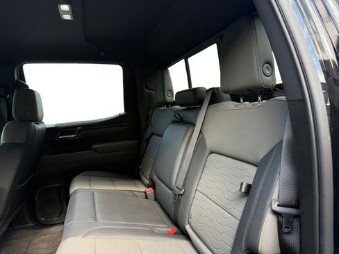 Used 2023 Chevrolet Silverado 1500 ZR2 w/ Technology Package AWD/4WD image 11