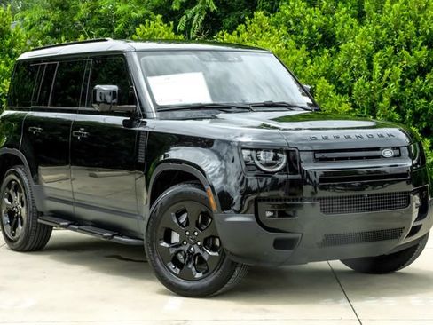 Used 2026 Land Rover Defender 110 S AWD/4WD image 7