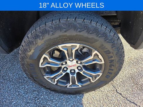 Used 2023 GMC Canyon AT4 w/ AT4 Premium Package image 31