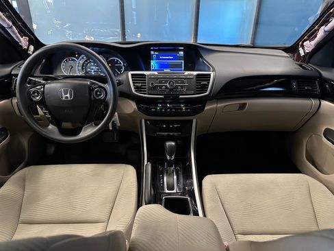 Used 2017 Honda Accord LX image 9