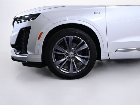 Used 2024 Cadillac XT6 Premium Luxury FWD image 23