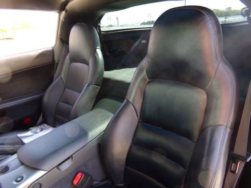 Used 2006 Chevrolet Corvette Coupe RWD image 23