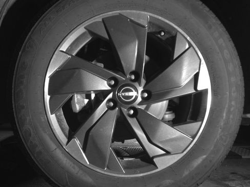 Used 2025 Nissan Rogue SV AWD/4WD image 12