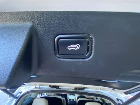 Used 2020 Kia Telluride SX w/ Towing Package FWD image 48