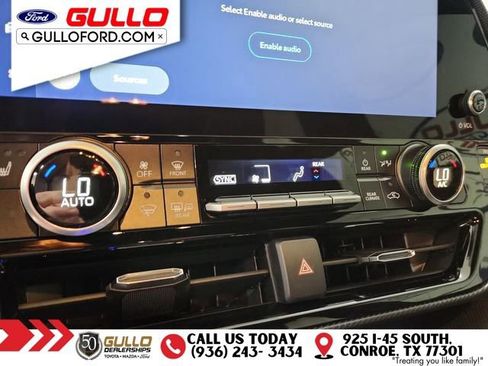 Used 2025 Toyota Highlander XSE image 28