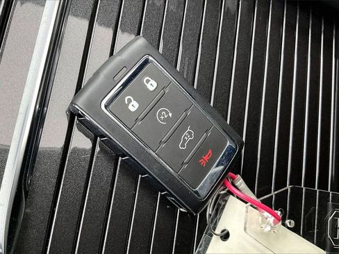 Used 2024 Jeep Wagoneer 2WD w/ Premium Group I image 11