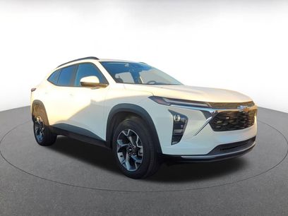 Used 2025 Chevrolet Trax LT