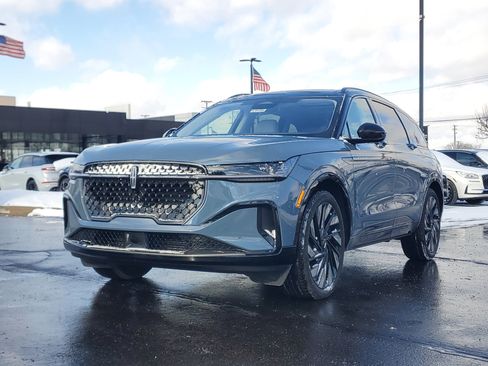 New 2026 Lincoln Nautilus Reserve w/ Jet Appearance Package image 2