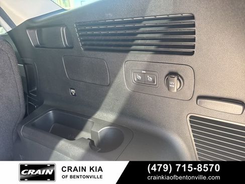 Certified 2023 Kia Sorento S w/ Panoramic Sunroof Package image 29