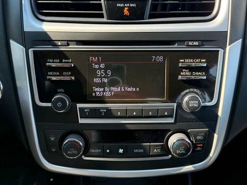 Used 2017 Nissan Altima 2.5 SV image 28