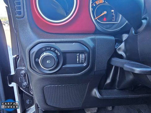 Used 2023 Jeep Wrangler Unlimited Rubicon AWD/4WD image 13
