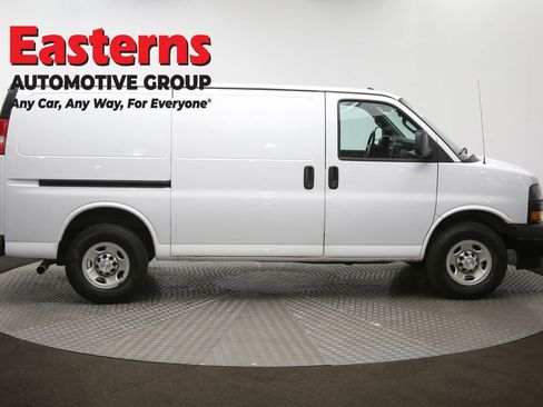 Used 2018 Chevrolet Express 2500 w/ Driver Convenience Package RWD image 44
