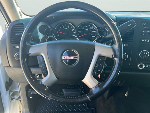 Used 2011 GMC Sierra 3500 SLE w/ SLE Preferred Package AWD/4WD image 11