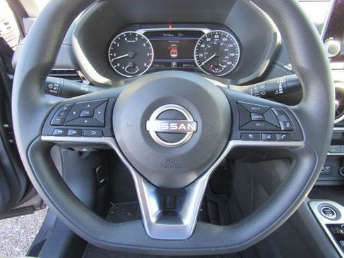 Certified 2025 Nissan Sentra SV w/ Trunk Package image 17