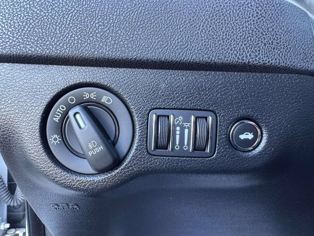 Used 2022 Dodge Charger R/T RWD image 26